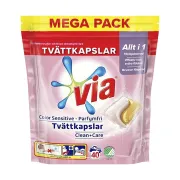 T6106 - Via Color Sensitive Tvättkapslar Clean & Care - 40 st är färdigdoserade med effektivt tvättkoncentrat vilket gör det enkelt för dig att få skinande ren tvätt varje gång! 